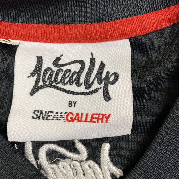 Sneak Gallery LACED UP G.O.A.T. MICHAEL JORDAN #23 JERSEY RETR0 95 “ I’m Back” - Picture 5 of 16